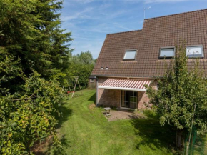 Semi detached house in Vrouwenpolder about 800 meters from the beach